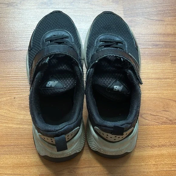 New balance size 13 sneakers - Picture 3 of 4